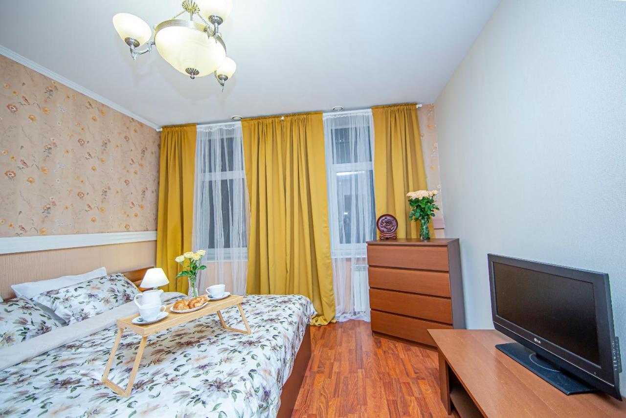 4Br Apartment Next To St Isaak Cathedral Sankt Petersburg Exterior foto